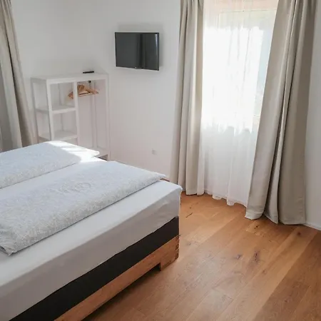 Attwengerhof Apartment